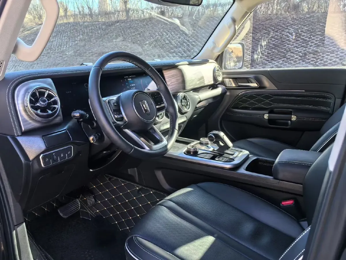 2023 Tank 300 2.0T 227HP L4 8AT,autocango,china used car exporter,china ev exporter,chinese used car exporter,chinese used ev exporter