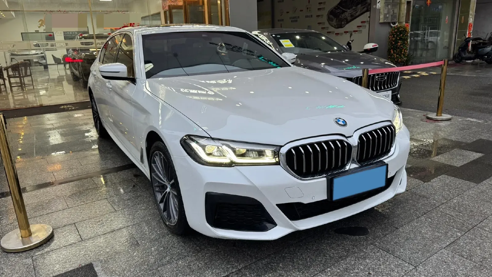 2023 BMW 5 Series 2.0T 245HP L4 8AT,autocango,china used car exporter,china ev exporter,chinese used car exporter,chinese used ev exporter