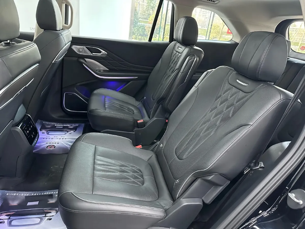 2024 HongQi HS7 2.0T 163HP L4 1DHT PHEV 20.1KWH,autocango,china used car exporter,china ev exporter,chinese used car exporter,chinese used ev exporter