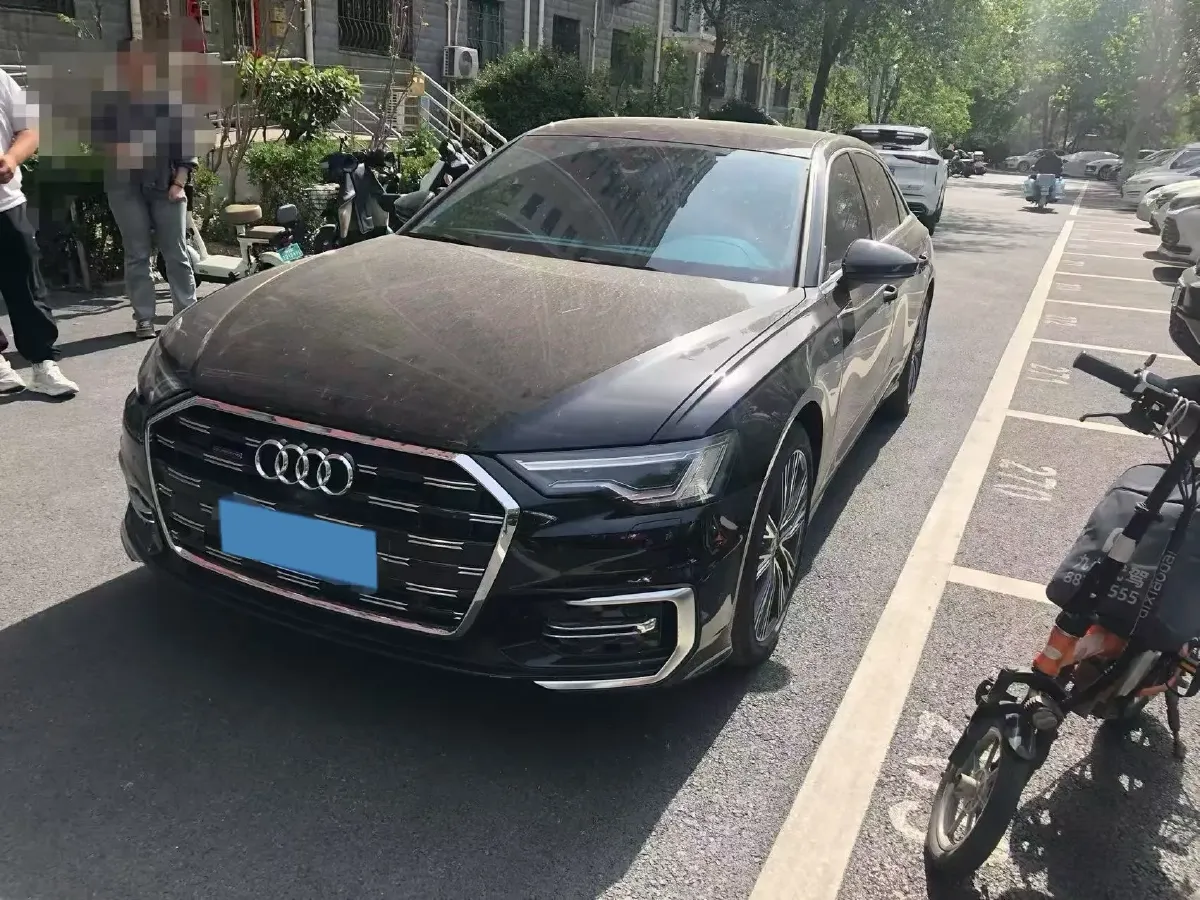 2025 Audi A6L 2.0T 245HP L4 7DCT,autocango,china used car exporter,china ev exporter,chinese used car exporter,chinese used ev exporter