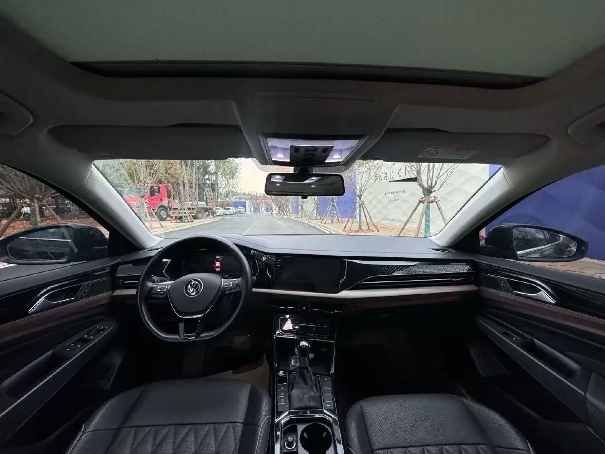 2021 Volkswagen Passat 2.0T 186HP L4 7DCT,autocango,china used car exporter,china ev exporter,chinese used car exporter,chinese used ev exporter