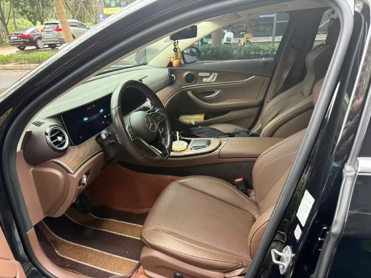 2023 Mercedes-Benz E Class 2.0T 211HP L4 9AT PHEV 25.4KWH,autocango,china used car exporter,china ev exporter,chinese used car exporter,chinese used ev exporter