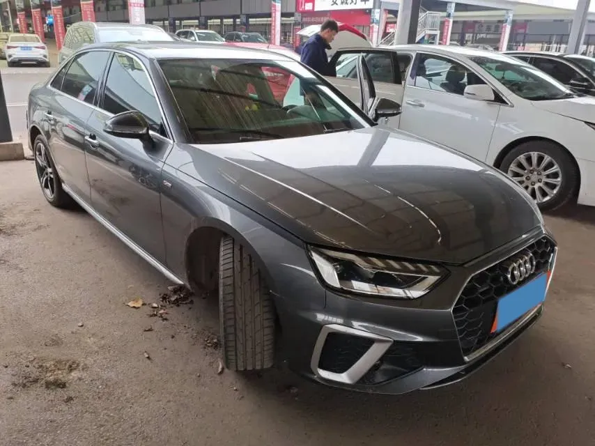 2020 Audi A4L 2.0T 190HP L4 7DCT,autocango,china used car exporter,china ev exporter,chinese used car exporter,chinese used ev exporter
