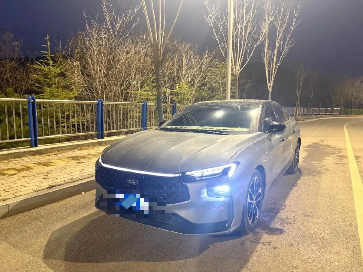 2022 Ford Mondeo 2.0T 238HP L4 8AT,autocango,china used car exporter,china ev exporter,chinese used car exporter,chinese used ev exporter