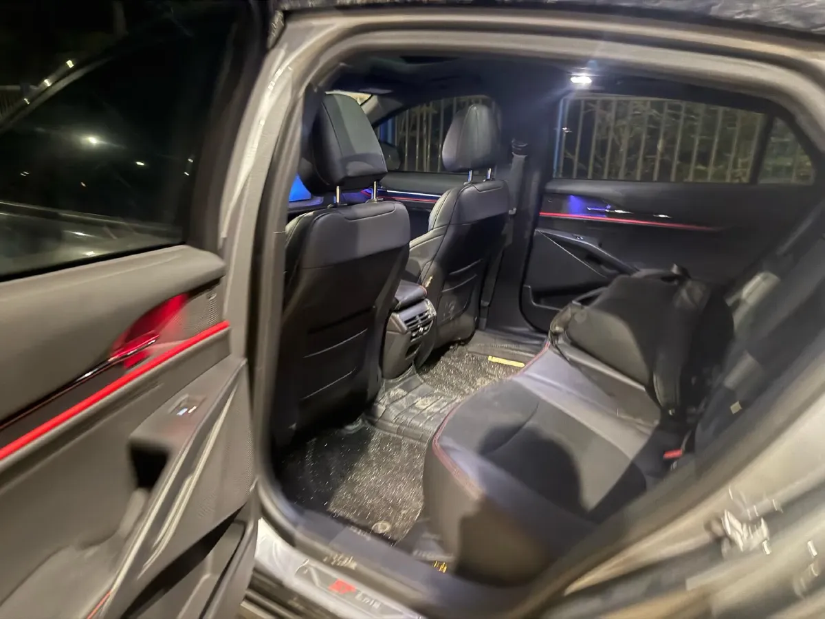 2022 Ford Mondeo 2.0T 238HP L4 8AT,autocango,china used car exporter,china ev exporter,chinese used car exporter,chinese used ev exporter