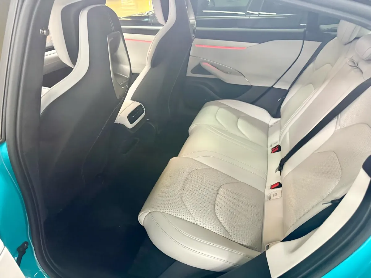 2024 MI SU7 BEV 101KWH,autocango,china used car exporter,china ev exporter,chinese used car exporter,chinese used ev exporter