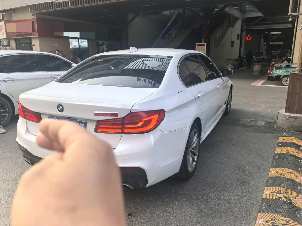 2020 BMW 5 Series 2.0T 184HP L4 8AT,autocango,china used car exporter,china ev exporter,chinese used car exporter,chinese used ev exporter