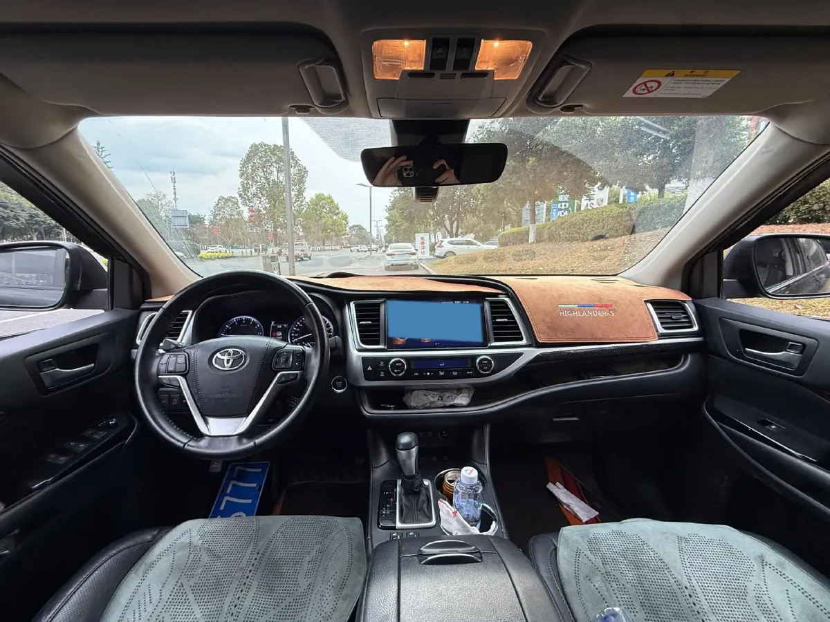 2018 Jeep Grand Commander 2.0T 265HP L4 9AT,autocango,china used car exporter,china ev exporter,chinese used car exporter,chinese used ev exporter