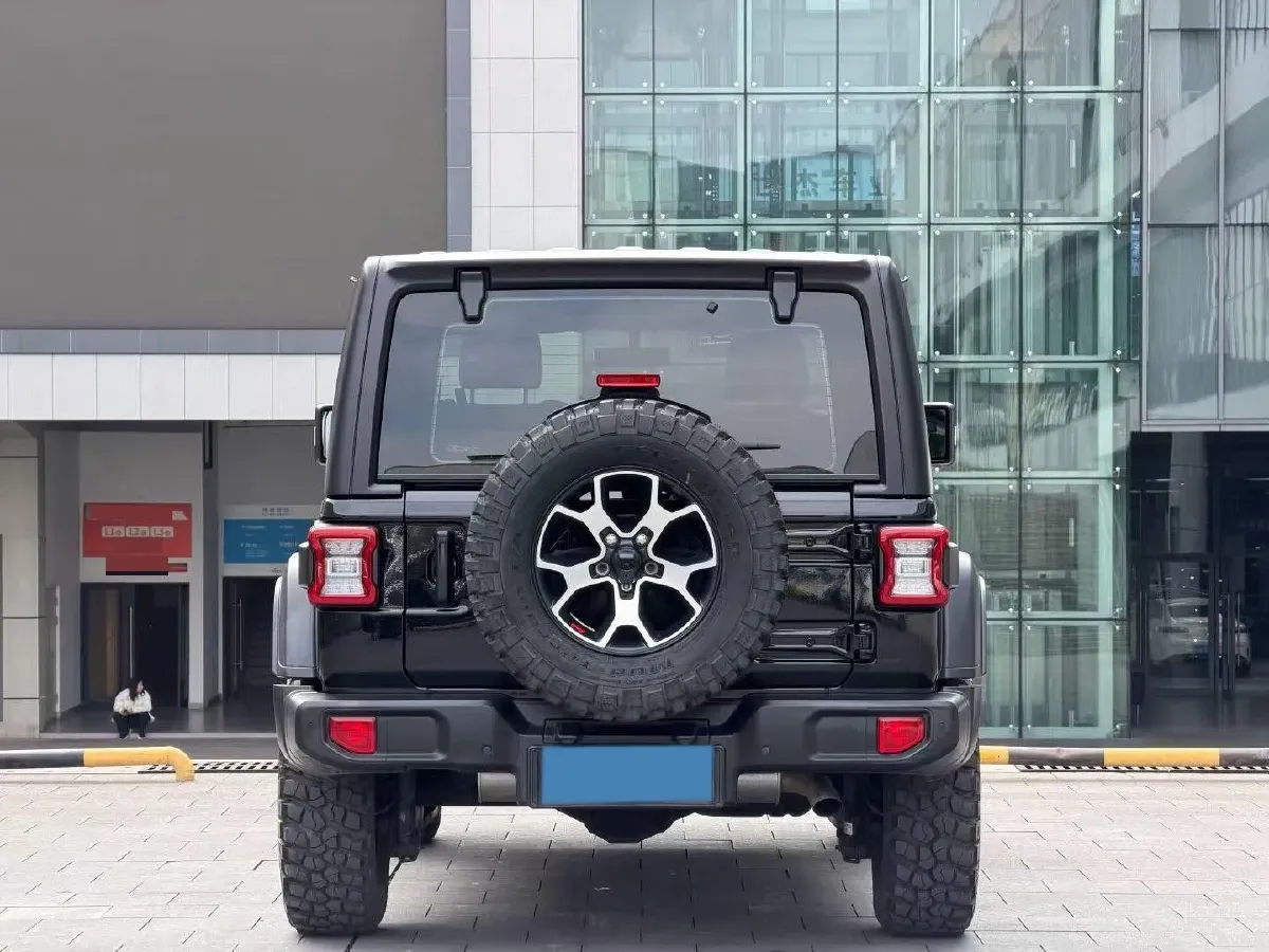 2021 Jeep Wrangler 2.0T 266HP L4 8AT,autocango,china used car exporter,china ev exporter,chinese used car exporter,chinese used ev exporter