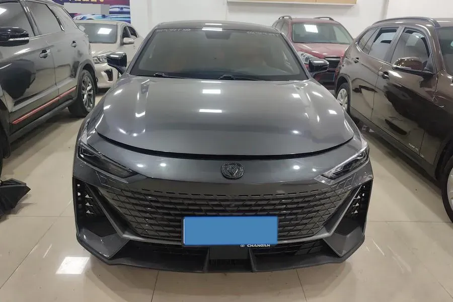 2022 ChangAn UNI-V 1.5T 188HP L4 7DCT,autocango,china used car exporter,china ev exporter,chinese used car exporter,chinese used ev exporter