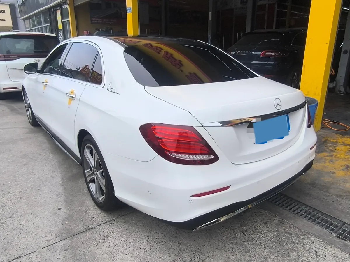 2020 Mercedes-Benz E Class 1.5T 184HP L4 9AT,autocango,china used car exporter,china ev exporter,chinese used car exporter,chinese used ev exporter
