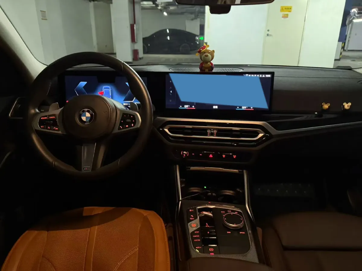 2023 BMW 3 Series 2.0T 156HP L4 8AT,autocango,china used car exporter,china ev exporter,chinese used car exporter,chinese used ev exporter