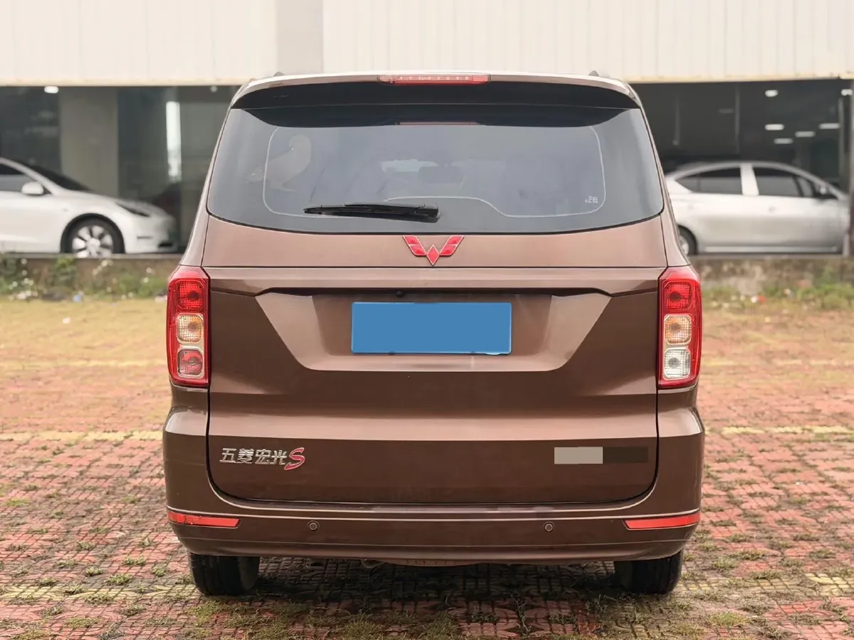2021 WuLing HongGuang 1.5L 99HP L4 6MT,autocango,china used car exporter,china ev exporter,chinese used car exporter,chinese used ev exporter