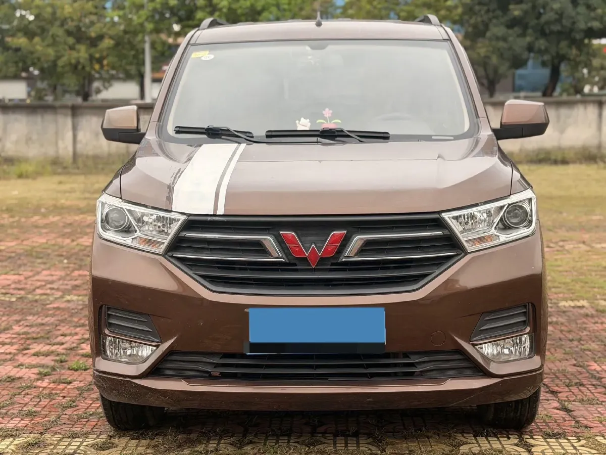 2021 WuLing HongGuang 1.5L 99HP L4 6MT,autocango,china used car exporter,china ev exporter,chinese used car exporter,chinese used ev exporter