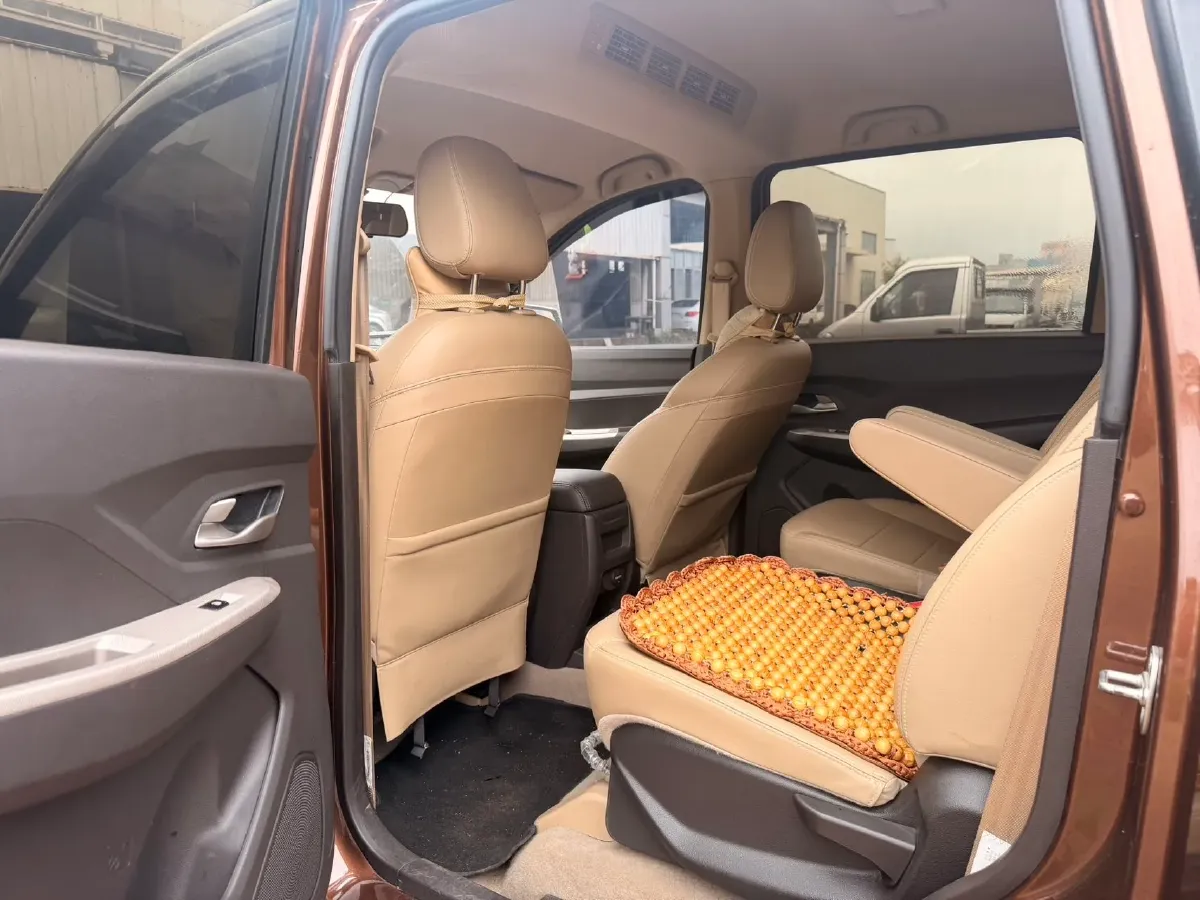 2021 WuLing HongGuang 1.5L 99HP L4 6MT,autocango,china used car exporter,china ev exporter,chinese used car exporter,chinese used ev exporter