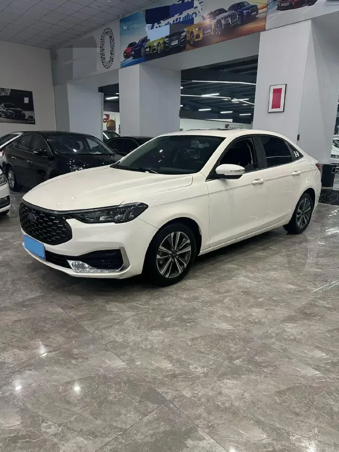 2021 Ford Escort 1.5L 122HP L3 6AT,autocango,china used car exporter,china ev exporter,chinese used car exporter,chinese used ev exporter