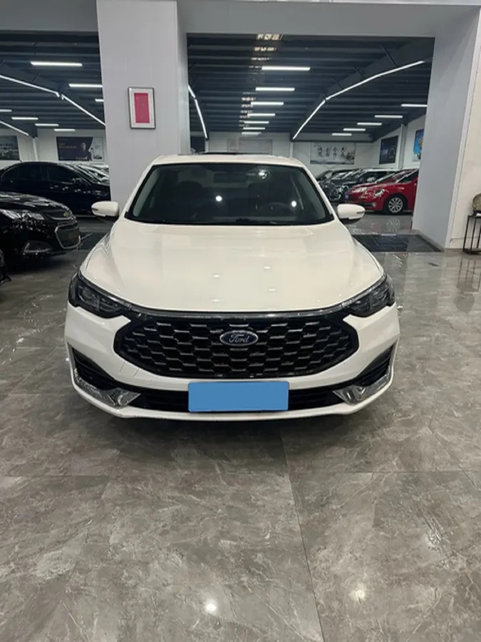 2021 Ford Escort 1.5L 122HP L3 6AT,autocango,china used car exporter,china ev exporter,chinese used car exporter,chinese used ev exporter