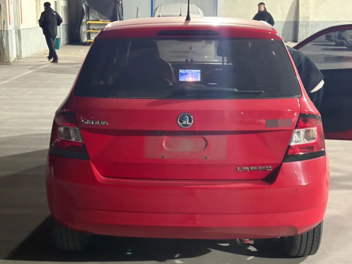 2017 Skoda Fabia 1.4L 90HP L4 6AT,autocango,china used car exporter,china ev exporter,chinese used car exporter,chinese used ev exporter