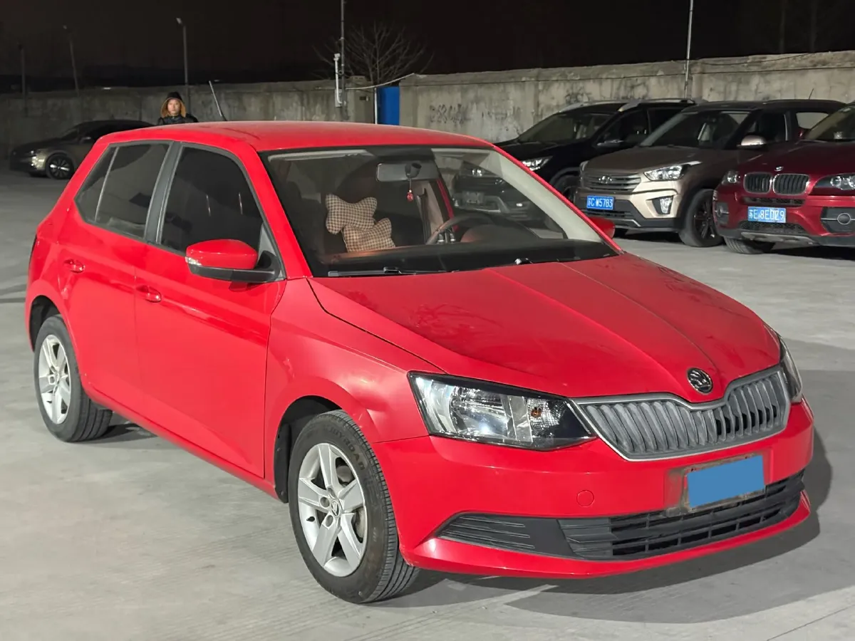 2017 Skoda Fabia 1.4L 90HP L4 6AT,autocango,china used car exporter,china ev exporter,chinese used car exporter,chinese used ev exporter