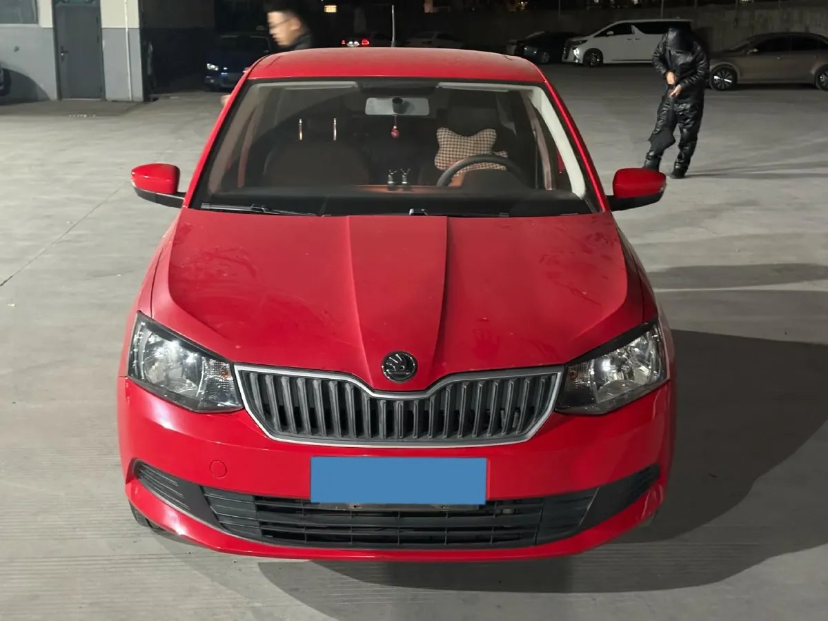 2017 Skoda Fabia 1.4L 90HP L4 6AT,autocango,china used car exporter,china ev exporter,chinese used car exporter,chinese used ev exporter