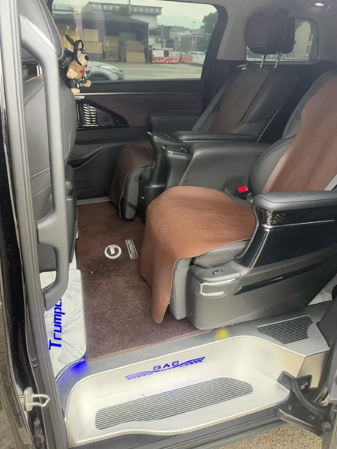 2024 GAC Trumpchi M8 2.0T 252HP L4 8AT,autocango,china used car exporter,china ev exporter,chinese used car exporter,chinese used ev exporter