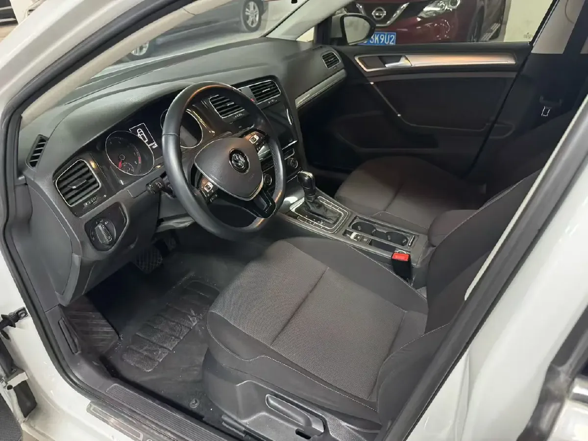 2019 Volkswagen Golf 1.2T 116HP L4 7DCT,autocango,china used car exporter,china ev exporter,chinese used car exporter,chinese used ev exporter