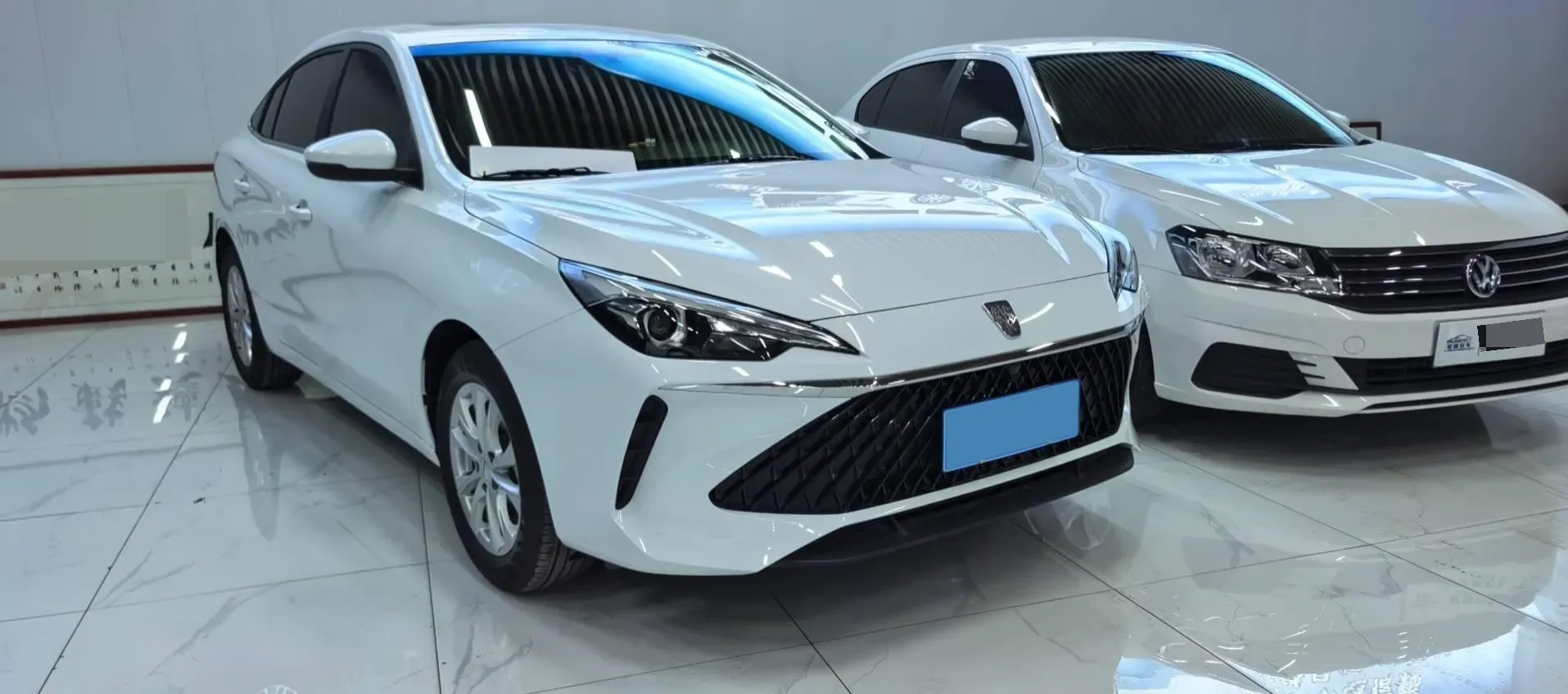 2024 Roewe i5 1.5L 129HP L4 CVT,autocango,china used car exporter,china ev exporter,chinese used car exporter,chinese used ev exporter