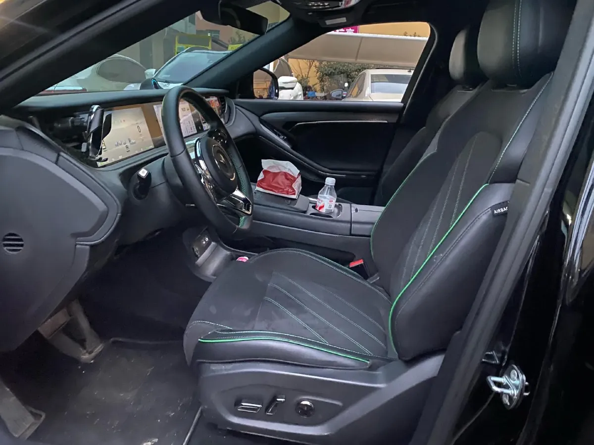 2025 Voyah FREE 1.5T 150HP L4 REEV 43KWH,autocango,china used car exporter,china ev exporter,chinese used car exporter,chinese used ev exporter