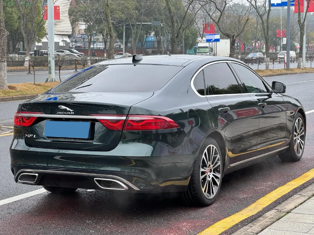 2022 Jaguar XFL 2.0T 250HP L4 8AT,autocango,china used car exporter,china ev exporter,chinese used car exporter,chinese used ev exporter