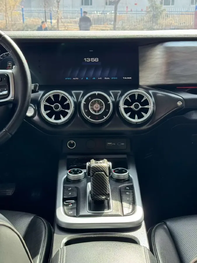 2022 Tank 300 2.0T 227HP L4 8AT,autocango,china used car exporter,china ev exporter,chinese used car exporter,chinese used ev exporter