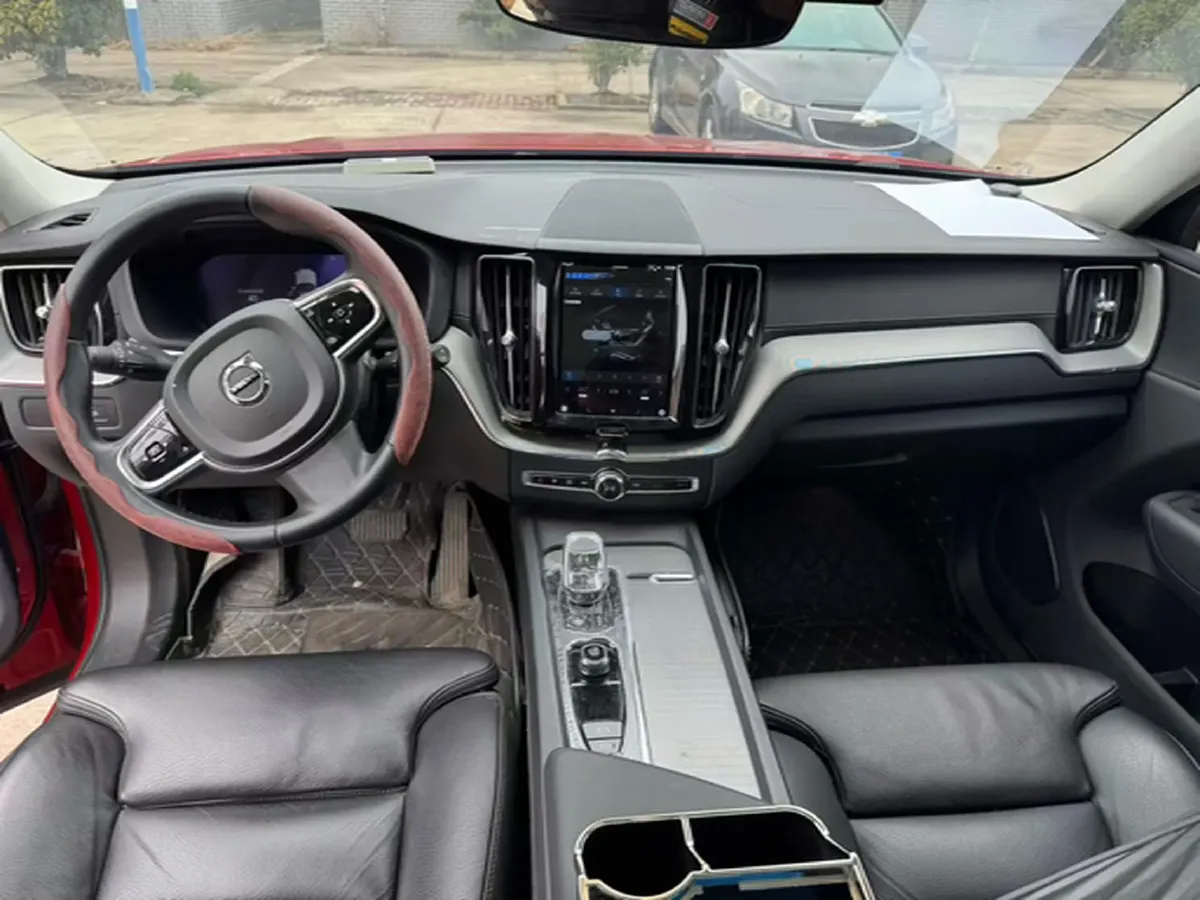 2023 Volvo XC60 PHEV 2.0T 310HP L4 8AT PHEV 18.8KWH,autocango,china used car exporter,china ev exporter,chinese used car exporter,chinese used ev exporter