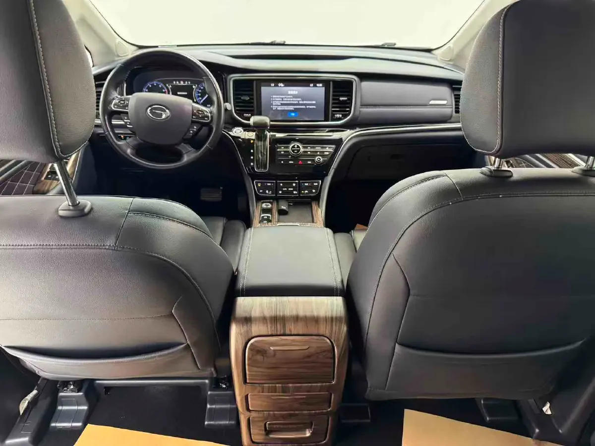 2018 GAC Trumpchi M8 2.0T 201HP L4 6AT,autocango,china used car exporter,china ev exporter,chinese used car exporter,chinese used ev exporter