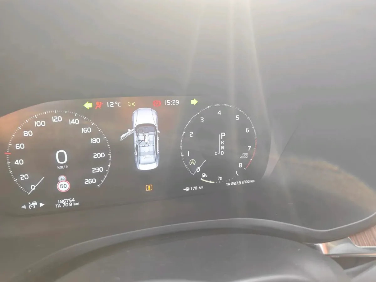 2021 Volvo S60 2.0T 190HP L4 8AT,autocango,china used car exporter,china ev exporter,chinese used car exporter,chinese used ev exporter