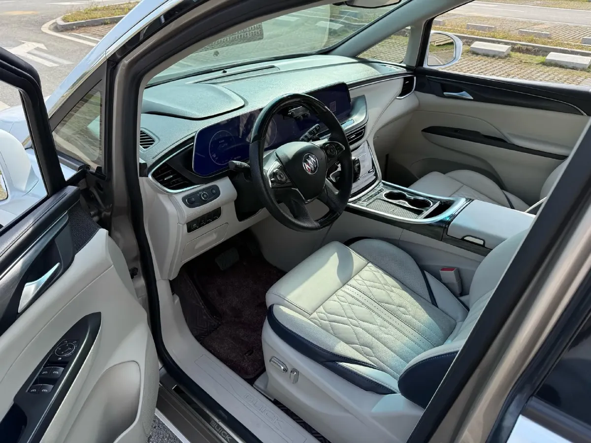 2021 Buick GL8 2.0T 237HP L4 9AT,autocango,china used car exporter,china ev exporter,chinese used car exporter,chinese used ev exporter