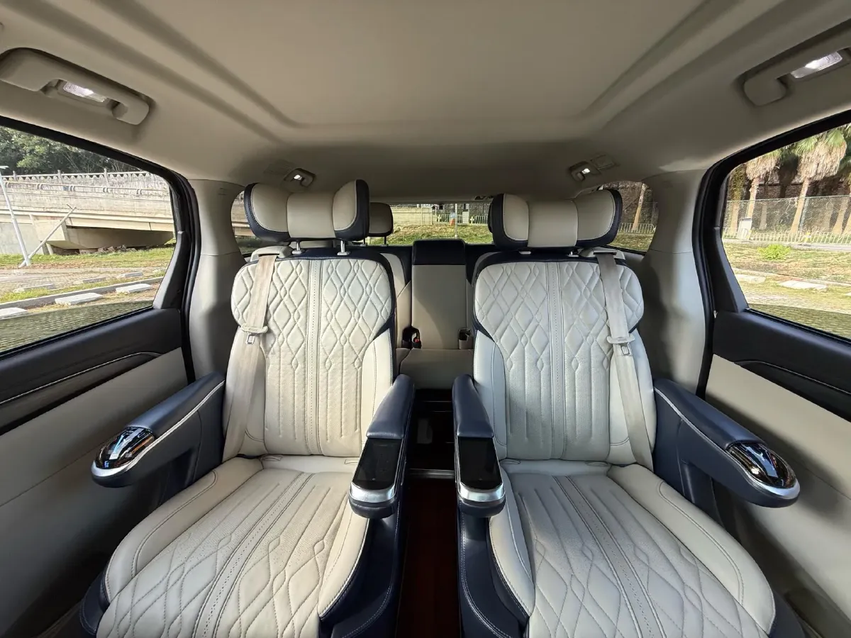 2021 Buick GL8 2.0T 237HP L4 9AT,autocango,china used car exporter,china ev exporter,chinese used car exporter,chinese used ev exporter