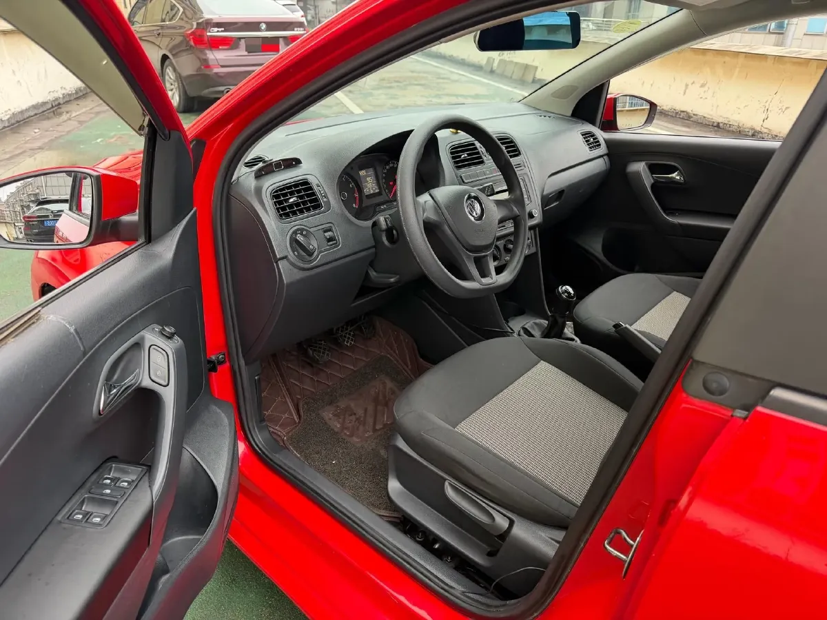 2016 Volkswagen Polo 1.4L 90HP L4 5MT,autocango,china used car exporter,china ev exporter,chinese used car exporter,chinese used ev exporter