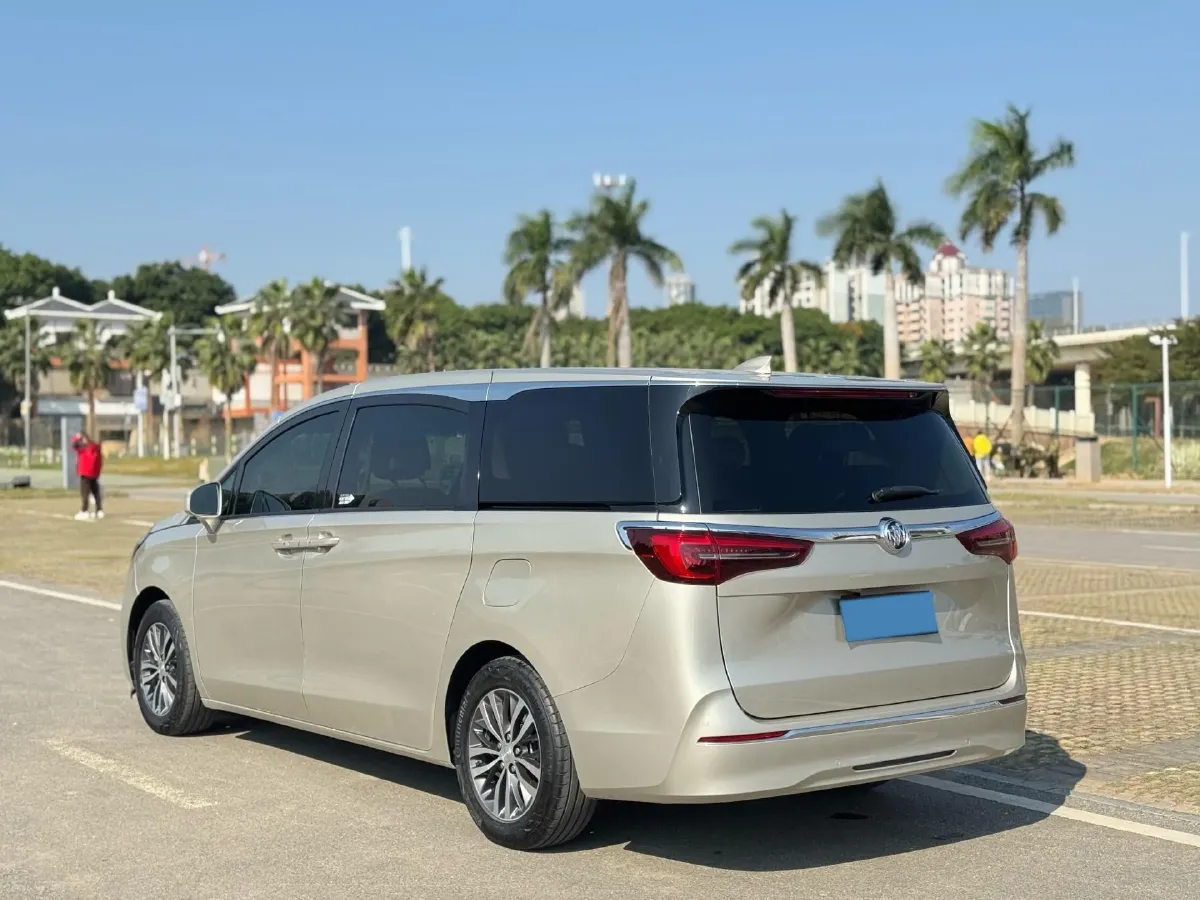 2021 Buick GL8 2.0T 237HP L4 9AT,autocango,china used car exporter,china ev exporter,chinese used car exporter,chinese used ev exporter