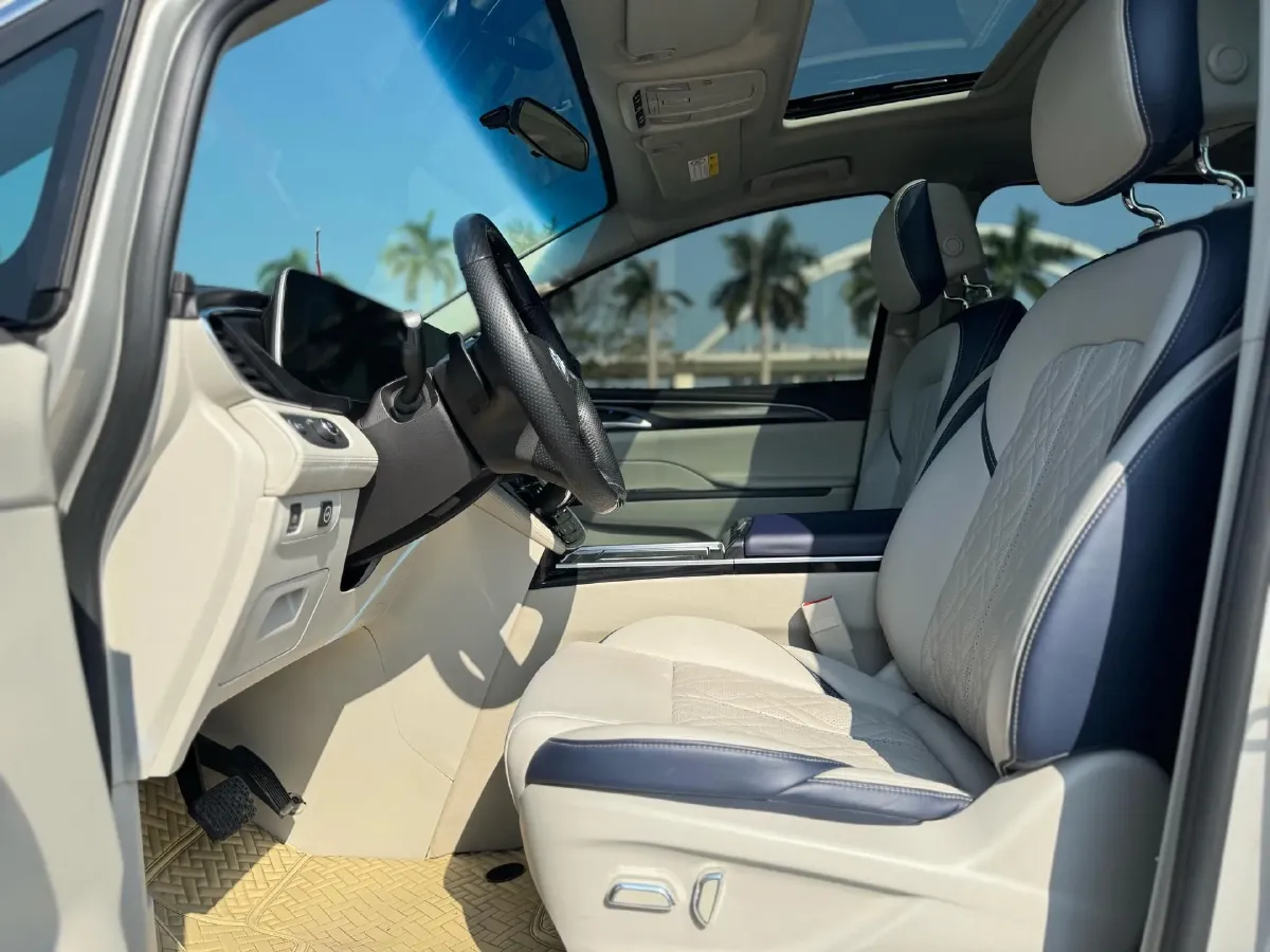 2021 Buick GL8 2.0T 237HP L4 9AT,autocango,china used car exporter,china ev exporter,chinese used car exporter,chinese used ev exporter