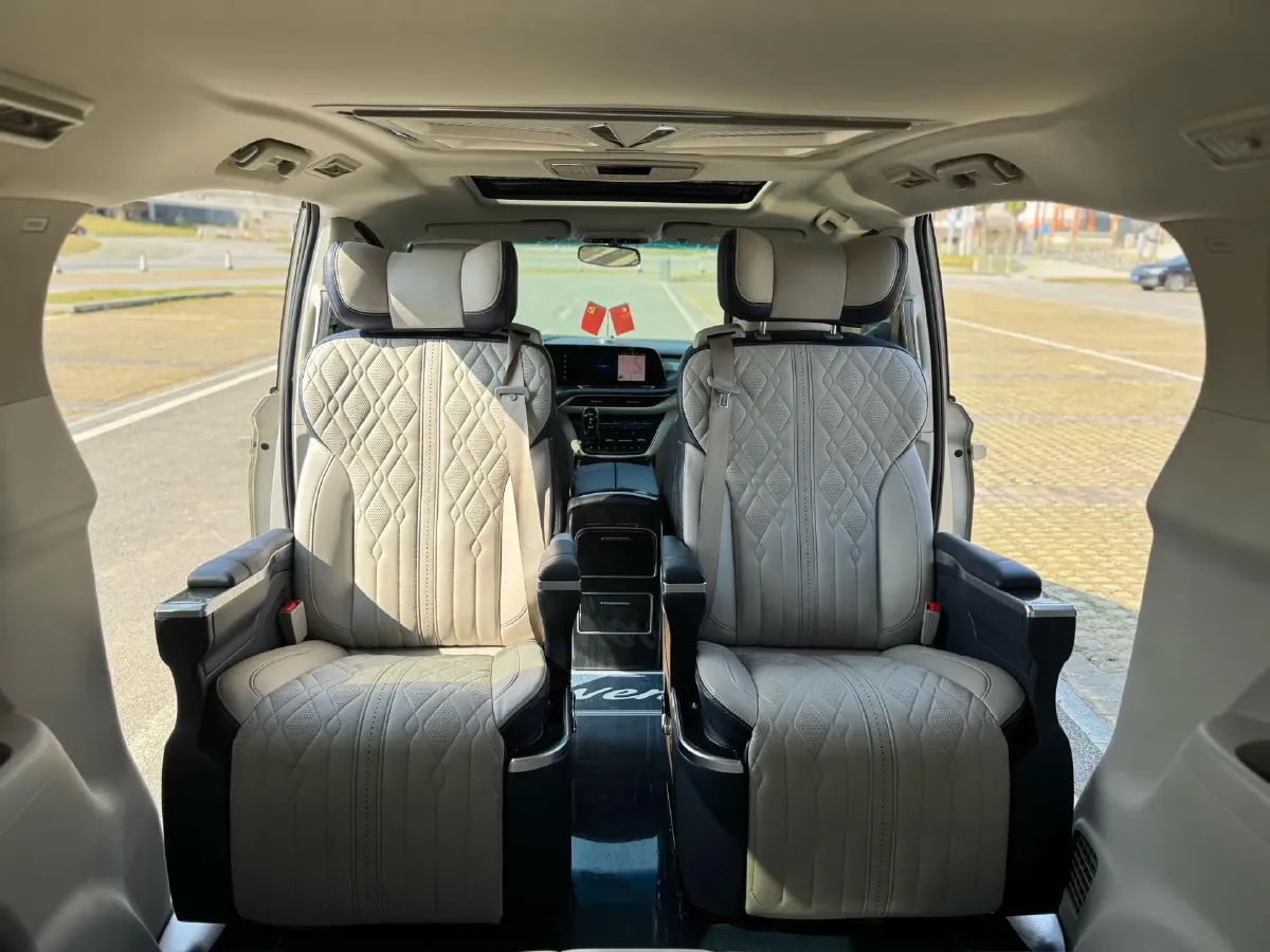 2021 Buick GL8 2.0T 237HP L4 9AT,autocango,china used car exporter,china ev exporter,chinese used car exporter,chinese used ev exporter