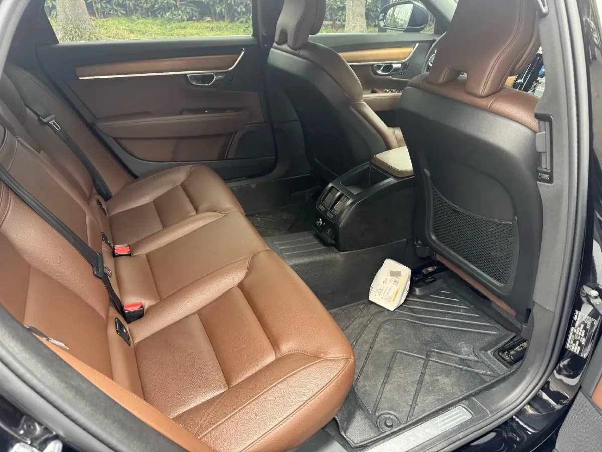 2021 Volvo S90 2.0T 250HP L4 8AT,autocango,china used car exporter,china ev exporter,chinese used car exporter,chinese used ev exporter