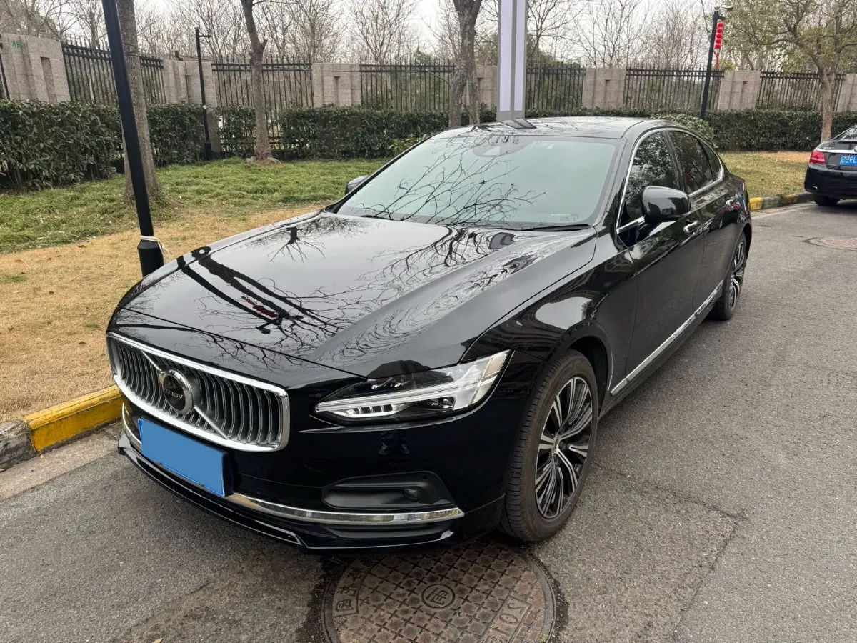 2021 Volvo S90 2.0T 250HP L4 8AT,autocango,china used car exporter,china ev exporter,chinese used car exporter,chinese used ev exporter