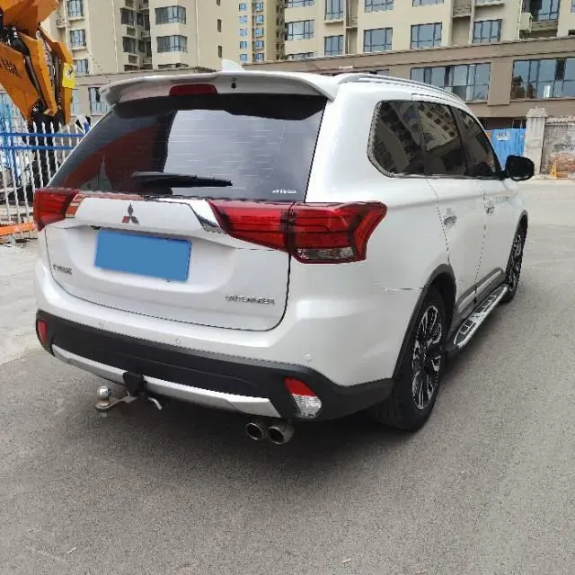 2018 Mitsubishi Outlander 2.4L 192HP L4 CVT,autocango,china used car exporter,china ev exporter,chinese used car exporter,chinese used ev exporter