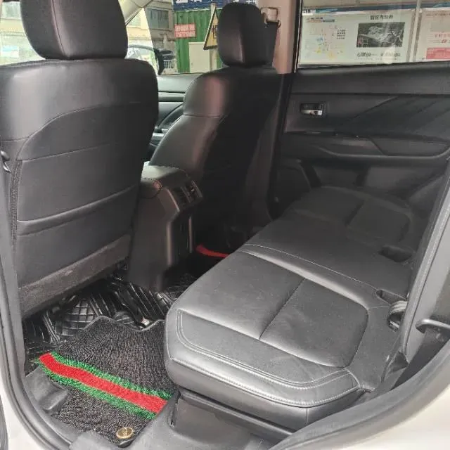 2018 Mitsubishi Outlander 2.4L 192HP L4 CVT,autocango,china used car exporter,china ev exporter,chinese used car exporter,chinese used ev exporter