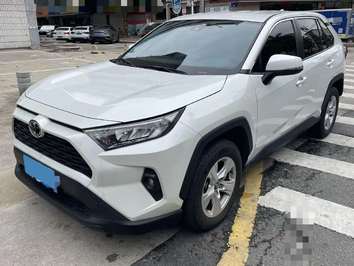 2024 Toyota RAV4 2.0L 171HP L4 CVT,autocango,china used car exporter,china ev exporter,chinese used car exporter,chinese used ev exporter