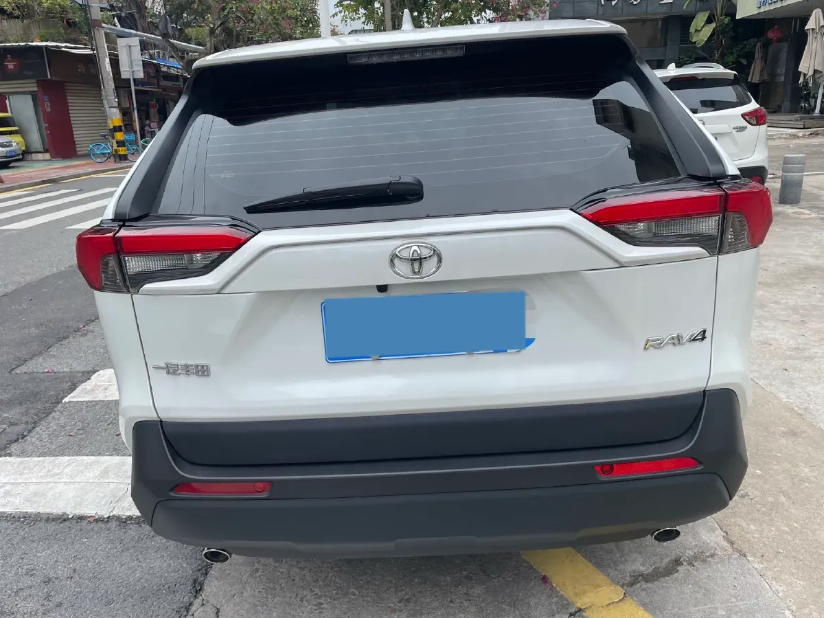 2024 Toyota RAV4 2.0L 171HP L4 CVT,autocango,china used car exporter,china ev exporter,chinese used car exporter,chinese used ev exporter
