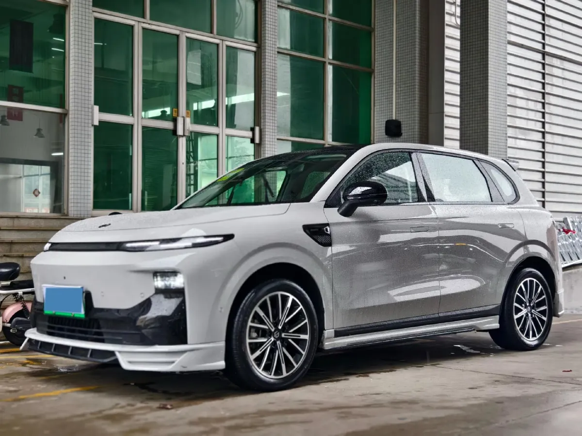 2025 Leapmotor B10 BEV 56.2KWH,autocango,china used car exporter,china ev exporter,chinese used car exporter,chinese used ev exporter