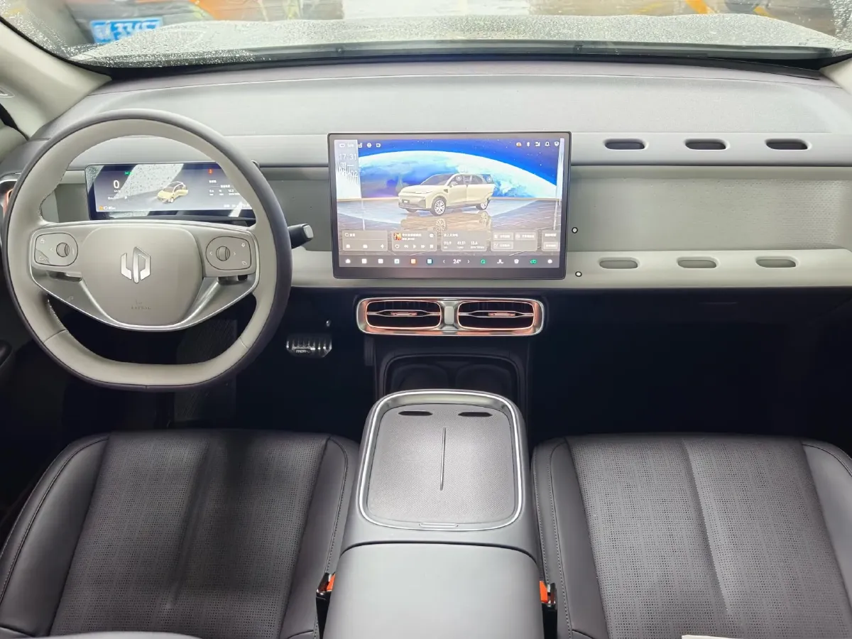 2025 Leapmotor B10 BEV 56.2KWH,autocango,china used car exporter,china ev exporter,chinese used car exporter,chinese used ev exporter