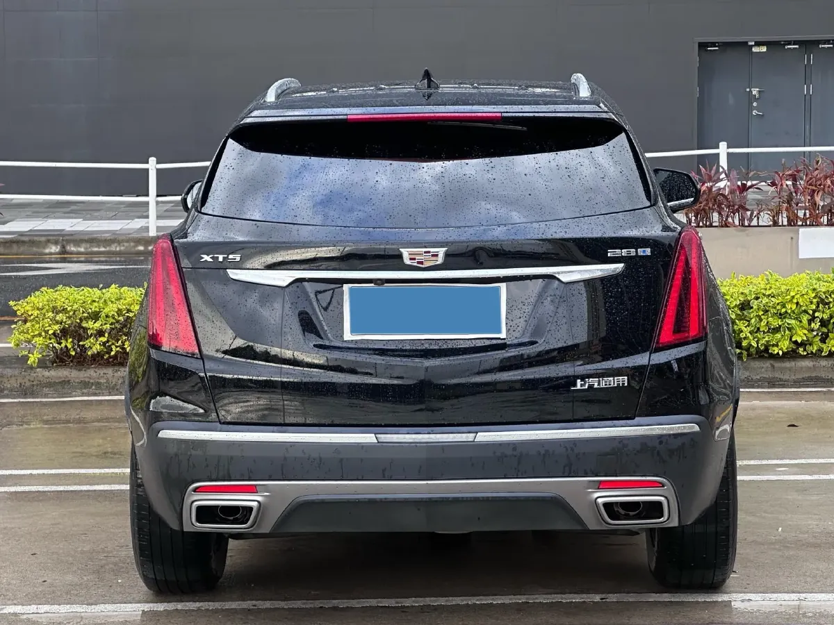 2022 Cadillac XT5 2.0T 237HP L4 9AT,autocango,china used car exporter,china ev exporter,chinese used car exporter,chinese used ev exporter