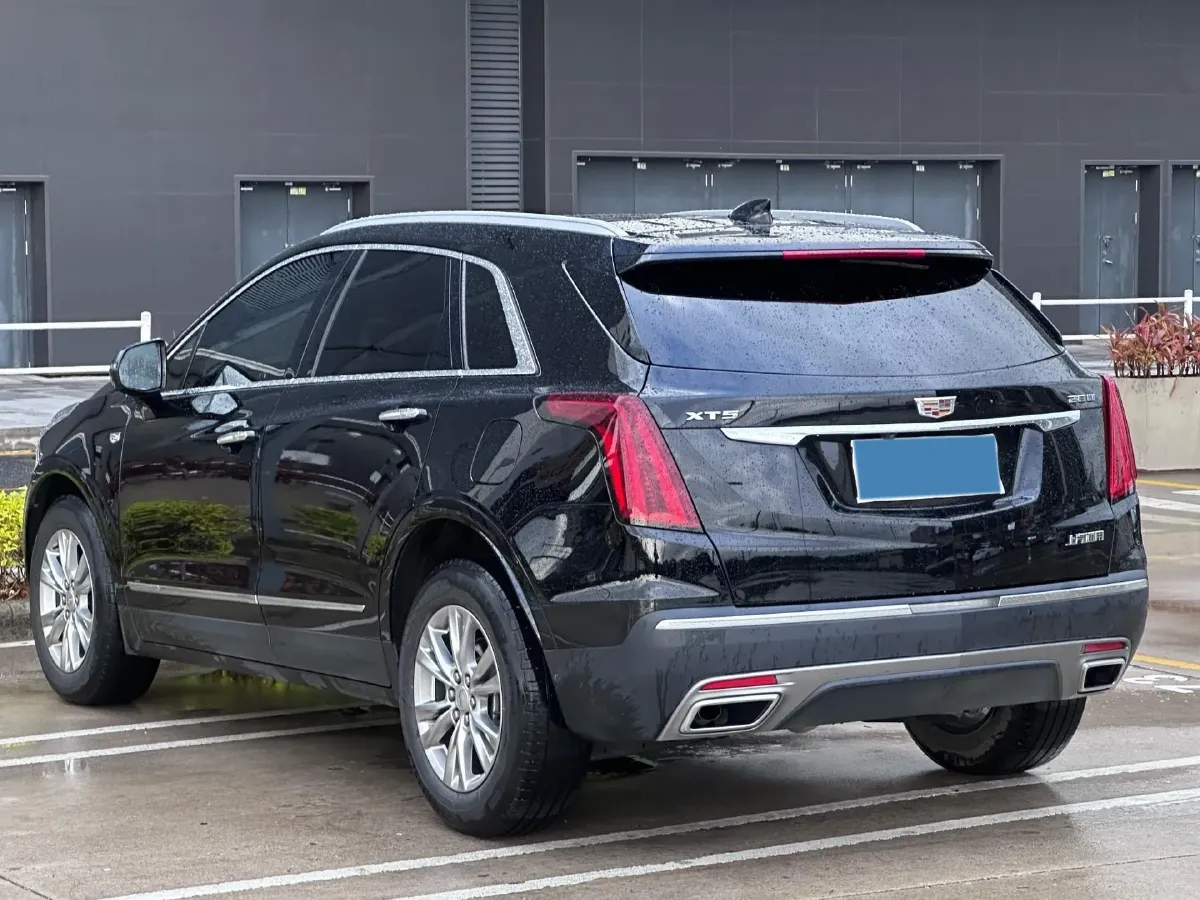 2022 Cadillac XT5 2.0T 237HP L4 9AT,autocango,china used car exporter,china ev exporter,chinese used car exporter,chinese used ev exporter