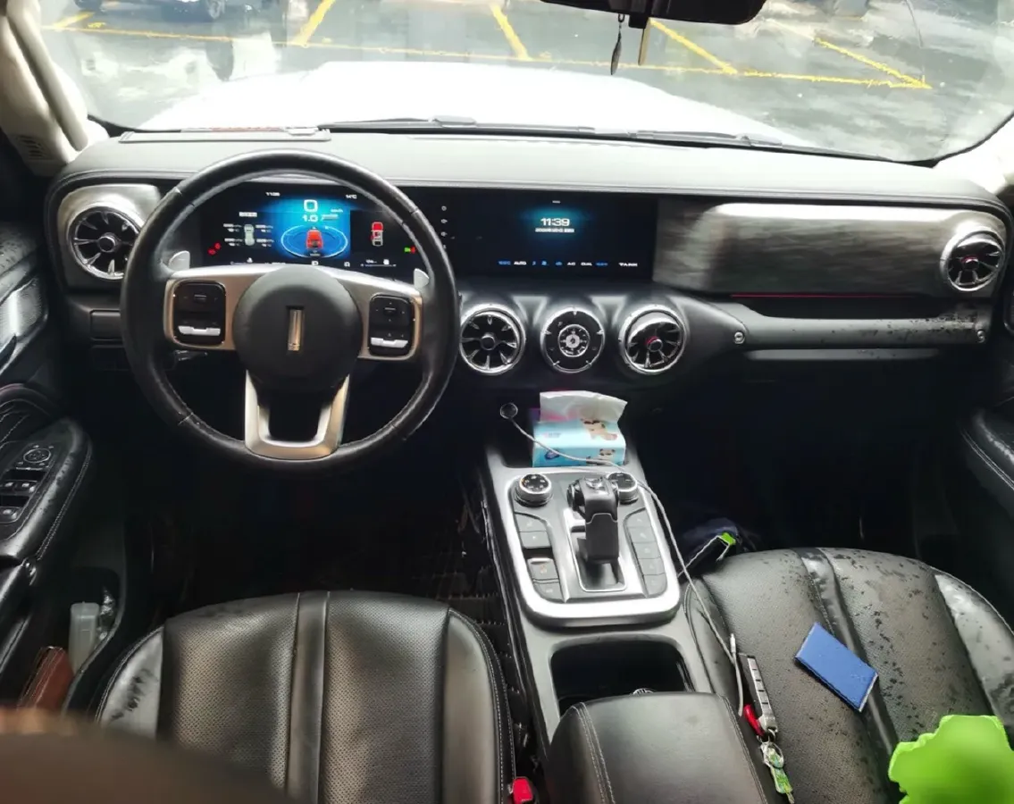 2021 Tank 300 2.0T 227HP L4 8AT,autocango,china used car exporter,china ev exporter,chinese used car exporter,chinese used ev exporter